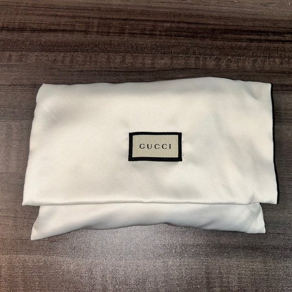 Nib Gucci Microguccissima Pattern Patent Wallet - Picture 2 of 9